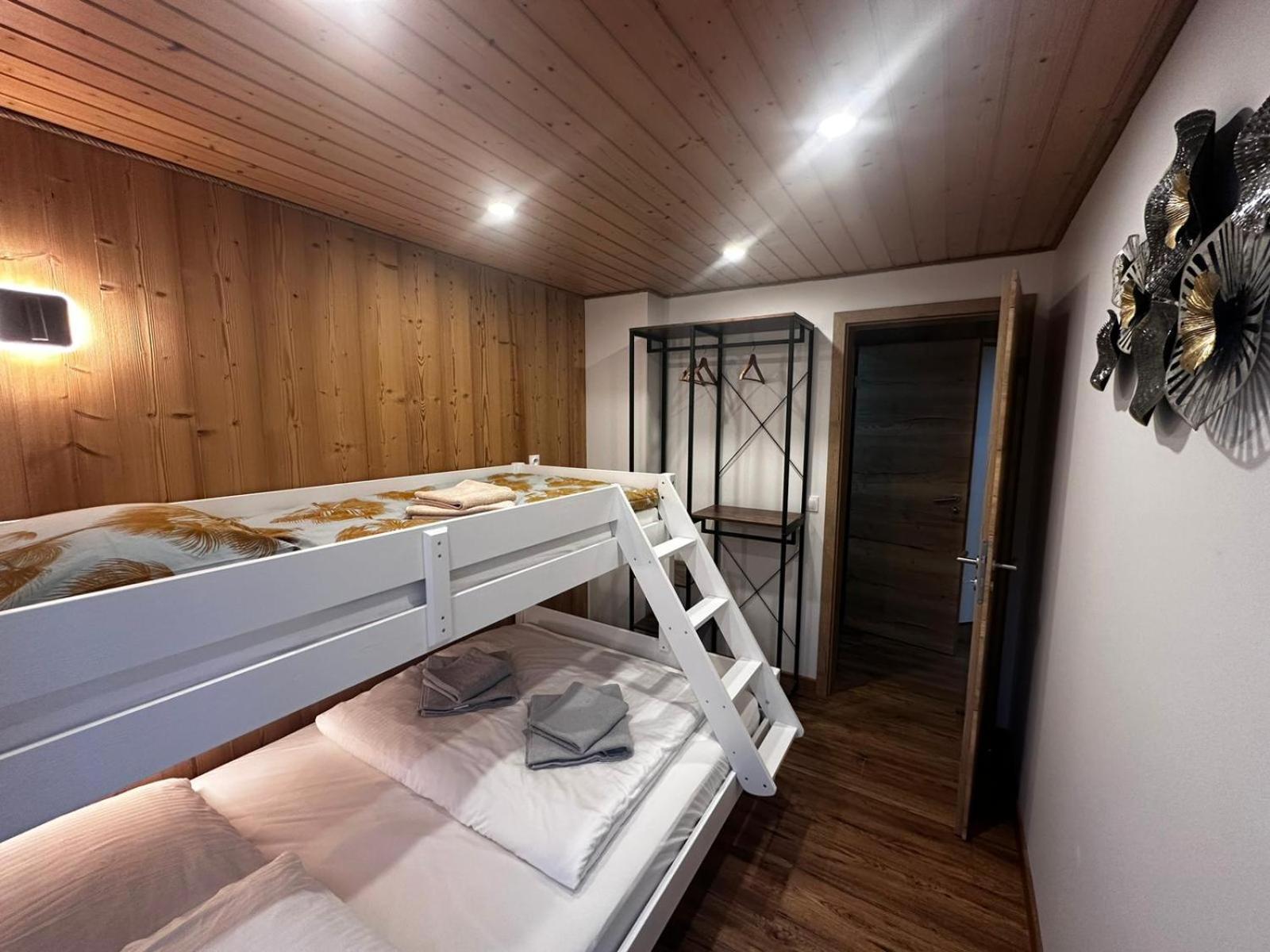 Les Chalets Bambi & Jacuzzi Privatif La Bresse Szoba fotó