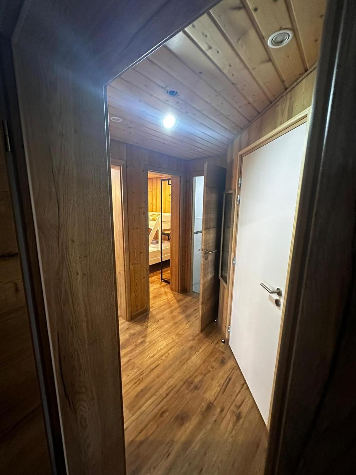 Les Chalets Bambi & Jacuzzi Privatif La Bresse Szoba fotó